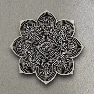 Peacock Eye – Carved Wooden Wall Plate